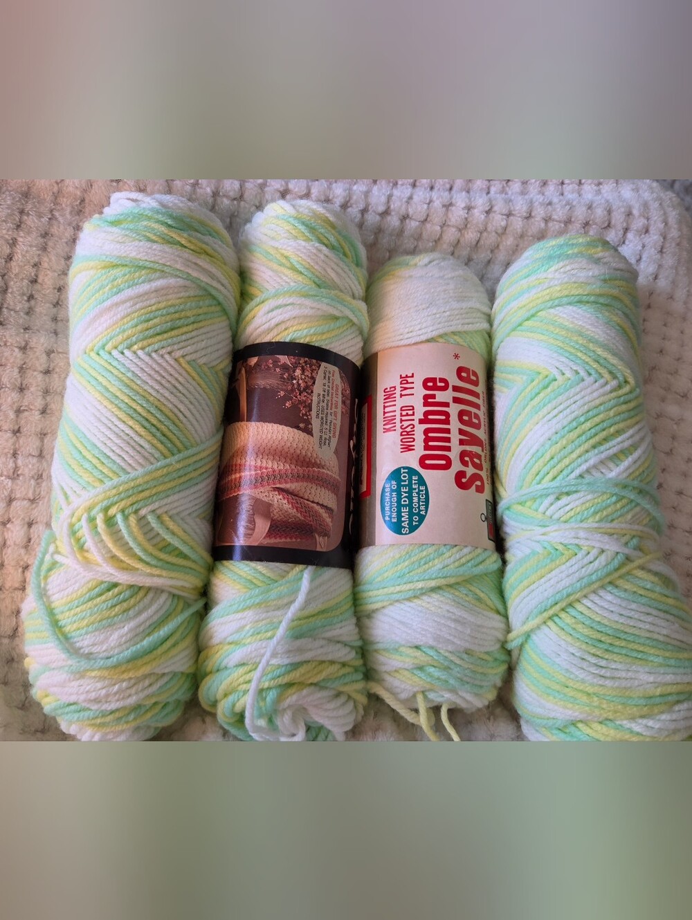 VINTAGE YARN SAYELLE OMBRE 4 SKEINS